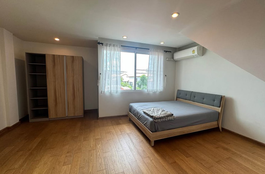 Townhouse in Sukhumvit 